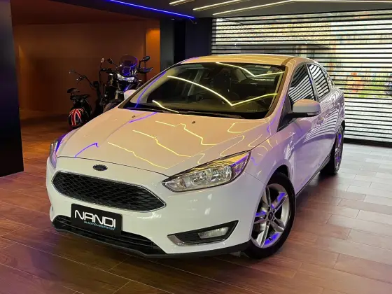 FORD FOCUS 2.0 SE FASTBACK 16V FLEX 4P POWERSHIFT
