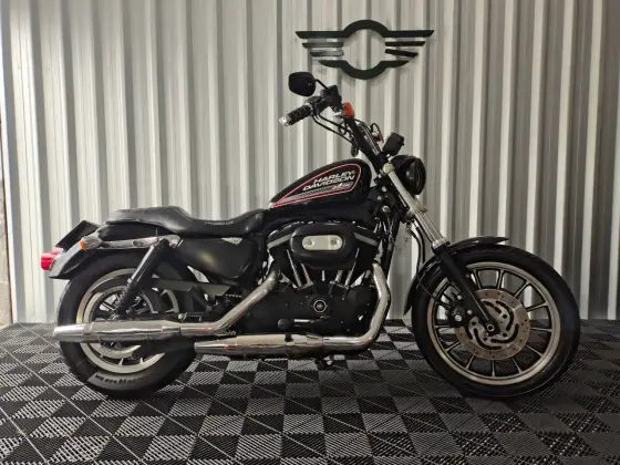 HARLEY-DAVIDSON SPORTSTER XL 883 R 