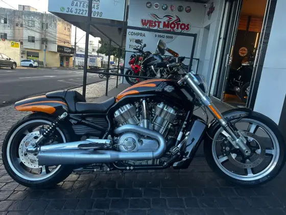 HARLEY-DAVIDSON V-ROD MUSCLE 