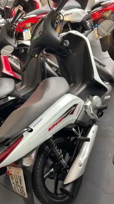 HONDA BIZ 125 ES 