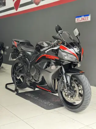 HONDA CBR 600RR HONDA CBR 600RR