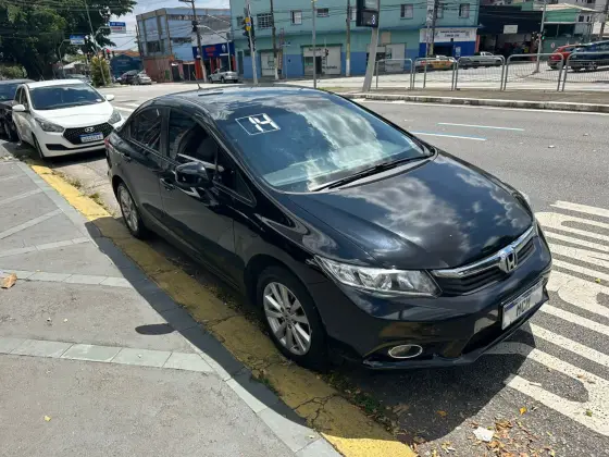 HONDA CIVIC 1.8 LXS 16V FLEX 4P AUTOMÁTICO HONDA CIVIC 1.8 LXS 16V FLEX 4P AUTOMÁTICO