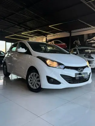 HYUNDAI HB20 1.0 COMFORT PLUS 12V FLEX 4P MANUAL HYUNDAI HB20 1.0 COMFORT PLUS 12V FLEX 4P MANUAL