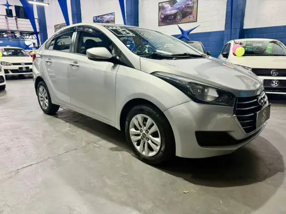 HYUNDAI HB20S 1.6 COMFORT PLUS 16V FLEX 4P AUTOMÁTICO