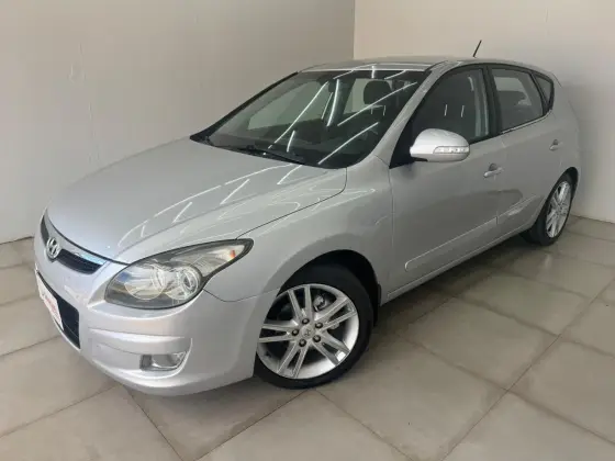 HYUNDAI I30 2.0 MPFI GLS 16V GASOLINA 4P AUTOMÁTICO HYUNDAI I30 2.0 MPFI GLS 16V GASOLINA 4P AUTOMÁTICO