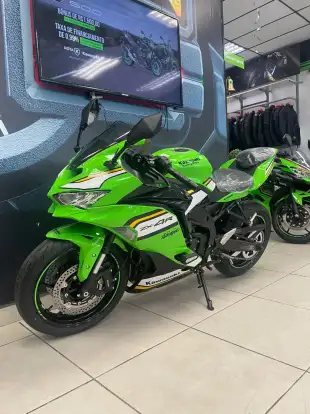 KAWASAKI-NINJA ZX-4R-2025