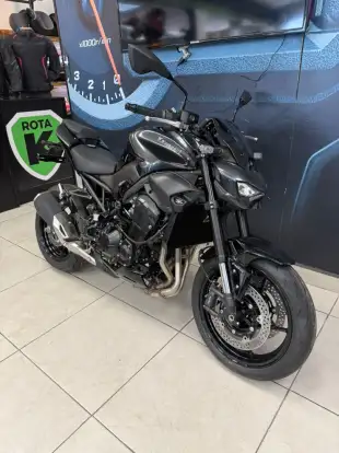 KAWASAKI-Z900-2026