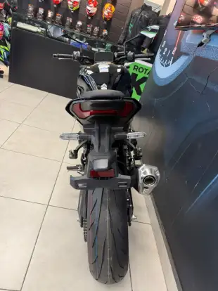 KAWASAKI-Z900 KAWASAKI-Z900-2026