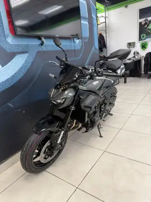 KAWASAKI-Z900-2026