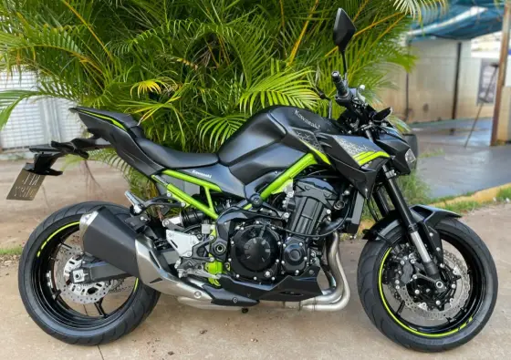 KAWASAKI Z900 KAWASAKI Z900