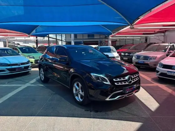 MERCEDES-BENZ GLA 200 1.6 CGI FLEX ADVANCE 7G-DCT MERCEDES-BENZ GLA 200 1.6 CGI FLEX ADVANCE 7G-DCT