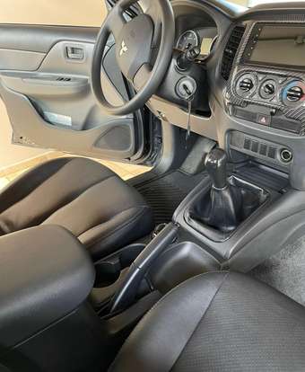 MITSUBISHI-L200 TRITON-2019