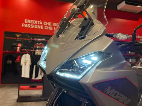 MOTO MORINI X-CAPE 