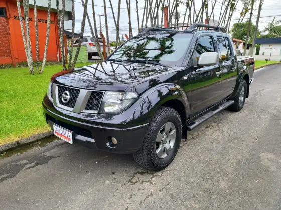 NISSAN FRONTIER 2.5 LE ATTACK 4X4 CD TURBO ELETRONIC DIESEL 4P AUTOMÁTICO