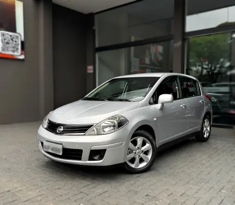 NISSAN TIIDA 1.8 S 16V FLEX 4P MANUAL NISSAN TIIDA 1.8 S 16V FLEX 4P MANUAL