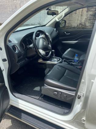 NISSAN FRONTIER 2.3 16V TURBO DIESEL LE CD 4X4 AUTOMÁTICO