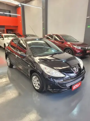 PEUGEOT 207 1.4 XR 8V FLEX 4P MANUAL PEUGEOT 207 1.4 XR 8V FLEX 4P MANUAL