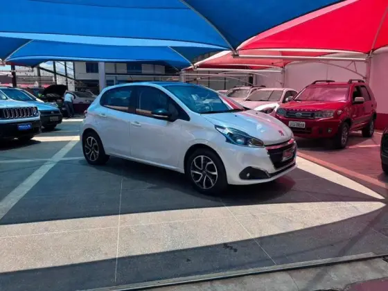 PEUGEOT 208 1.2 ALLURE 12V FLEX 4P MANUAL