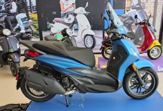 PIAGGIO BV 400 SPORT 