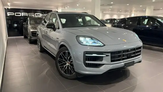 PORSCHE CAYENNE 3.0 V6 E-HYBRID BLACK EDITION AWD TIPTRONIC S
