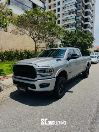 RAM 3500 6.7 I6 TURBO DIESEL LARAMIE NIGHT EDITION CD 4X4  AUTOMÁTICO