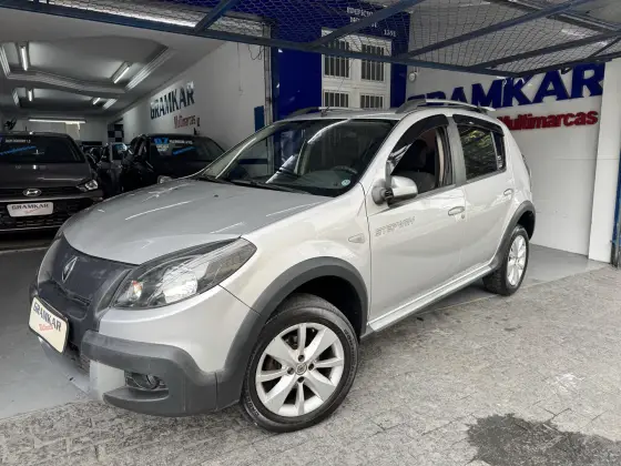 RENAULT SANDERO 1.6 STEPWAY 16V FLEX 4P MANUAL