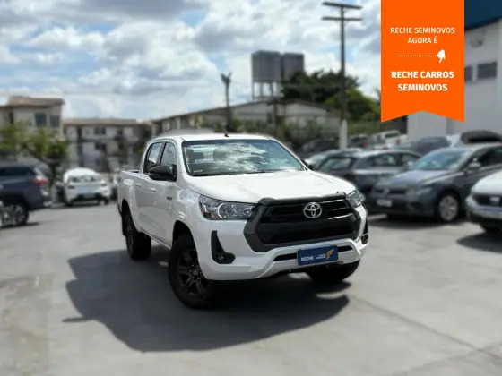 TOYOTA HILUX 2.8 D-4D TURBO DIESEL CD SR 4X4 AUTOMÁTICO