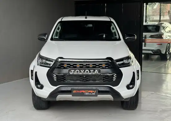 TOYOTA-HILUX-2024