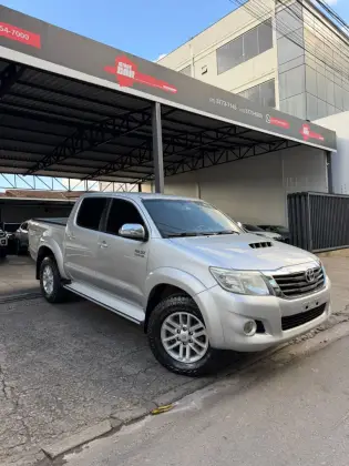 TOYOTA HILUX 3.0 SRV 4X4 CD 16V TURBO INTERCOOLER DIESEL 4P AUTOMÁTICO