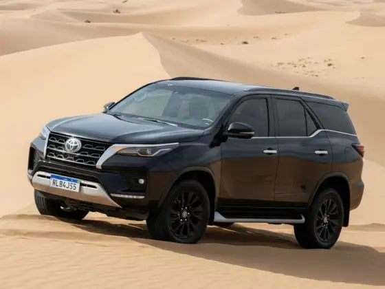 TOYOTA HILUX SW4 2.8 D-4D TURBO DIESEL SRX 4X4 AUTOMÁTICO