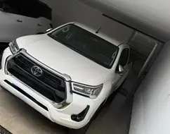 TOYOTA HILUX 2.8 D-4D TURBO DIESEL CD SRX 4X4 AUTOMÁTICO TOYOTA HILUX 2.8 D-4D TURBO DIESEL CD SRX 4X4 AUTOMÁTICO