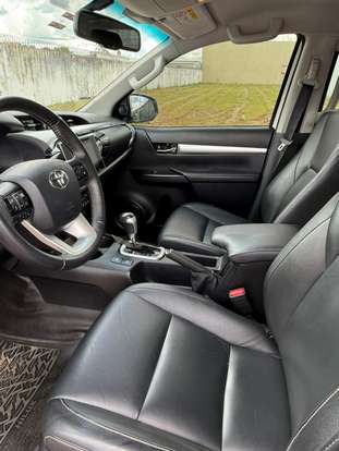 TOYOTA-HILUX-2018