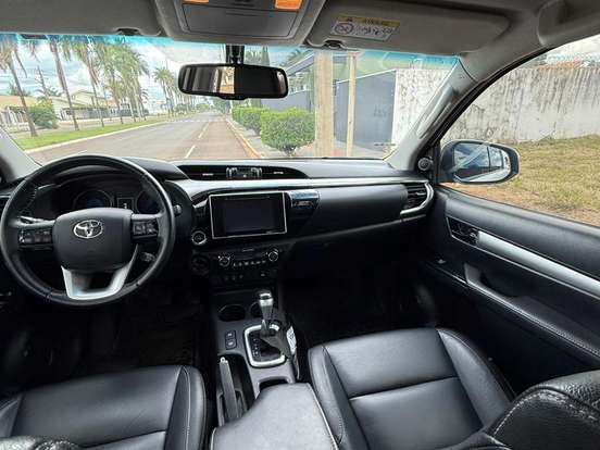 TOYOTA-HILUX-2.8 SRV 4X4 CD 16V DIESEL 4P AUTOMÁTICO TOYOTA-HILUX-2018