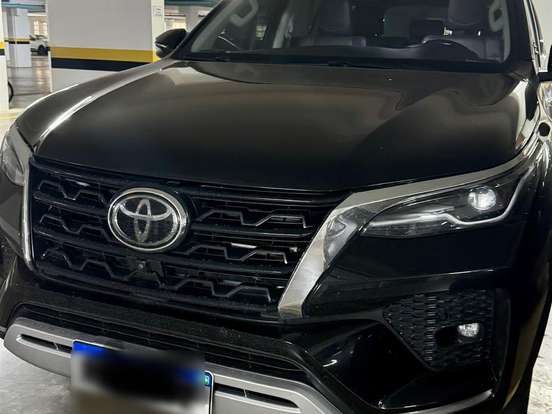 TOYOTA-HILUX SW4-2.8 D-4D TURBO DIESEL SRX 4X4 AUTOMÁTICO TOYOTA-HILUX SW4-2022