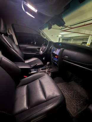TOYOTA-HILUX SW4-2022