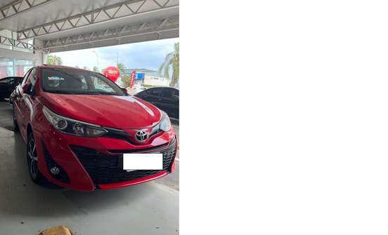 TOYOTA-YARIS-2018
