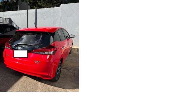 TOYOTA-YARIS-2018
