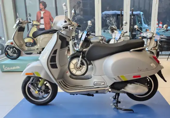 VESPA GTS 300 SUPER TECH VESPA GTS 300 SUPER TECH