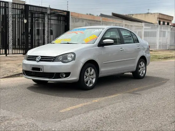 VOLKSWAGEN POLO SEDAN 1.6 MI COMFORTLINE 8V FLEX 4P MANUAL