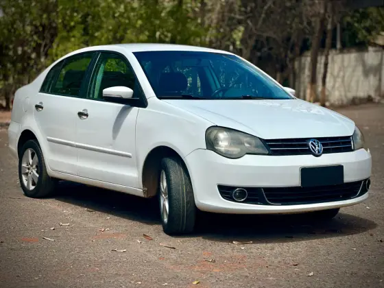 VOLKSWAGEN POLO SEDAN 1.6 MI COMFORTLINE 8V FLEX 4P MANUAL