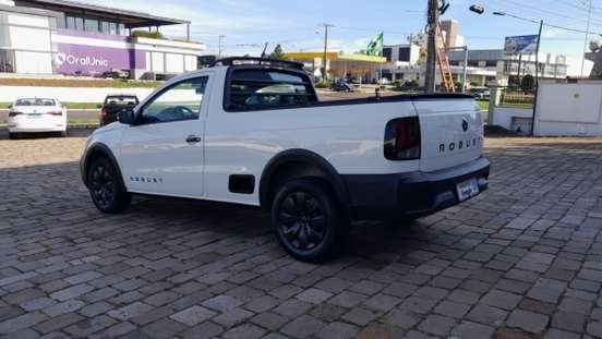 VOLKSWAGEN-SAVEIRO-2023
