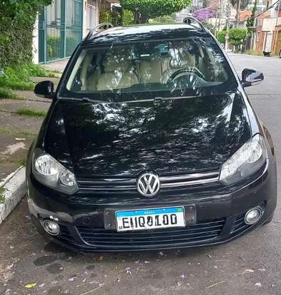 VOLKSWAGEN-JETTA-2012