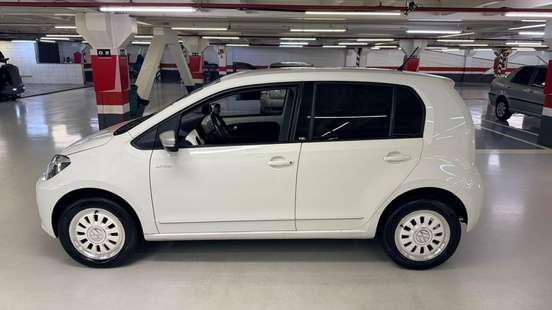 VOLKSWAGEN-UP-2015