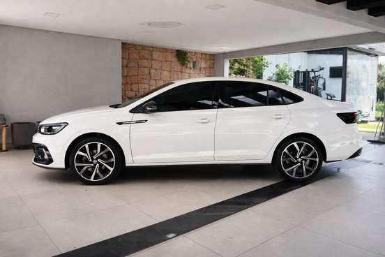VOLKSWAGEN-VIRTUS-2023