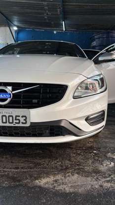 VOLVO-S60-2.0 T6 R-DESIGN GASOLINA 4P AUTOMÁTICO VOLVO-S60-2015
