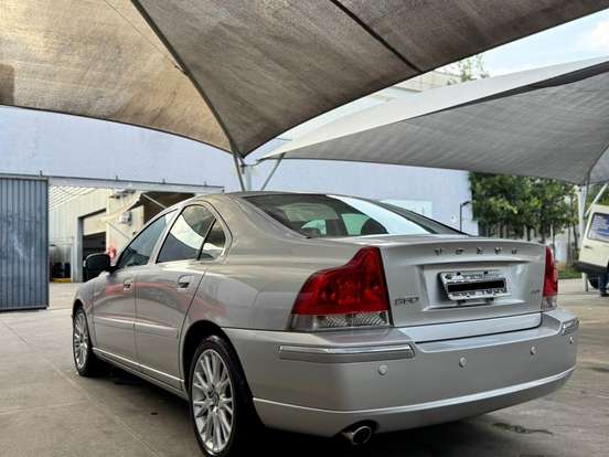 VOLVO-S60-2.0 T TURBO GASOLINA 4P AUTOMÁTICO VOLVO-S60-2008