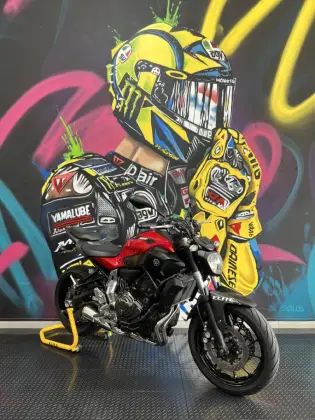 YAMAHA MT-07 