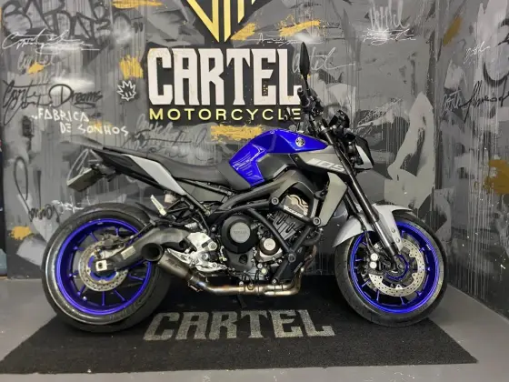 YAMAHA MT-09 