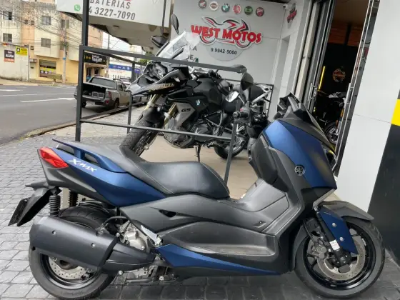 YAMAHA XMAX ABS 
