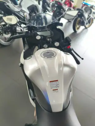 YAMAHA-YZF R15-2026